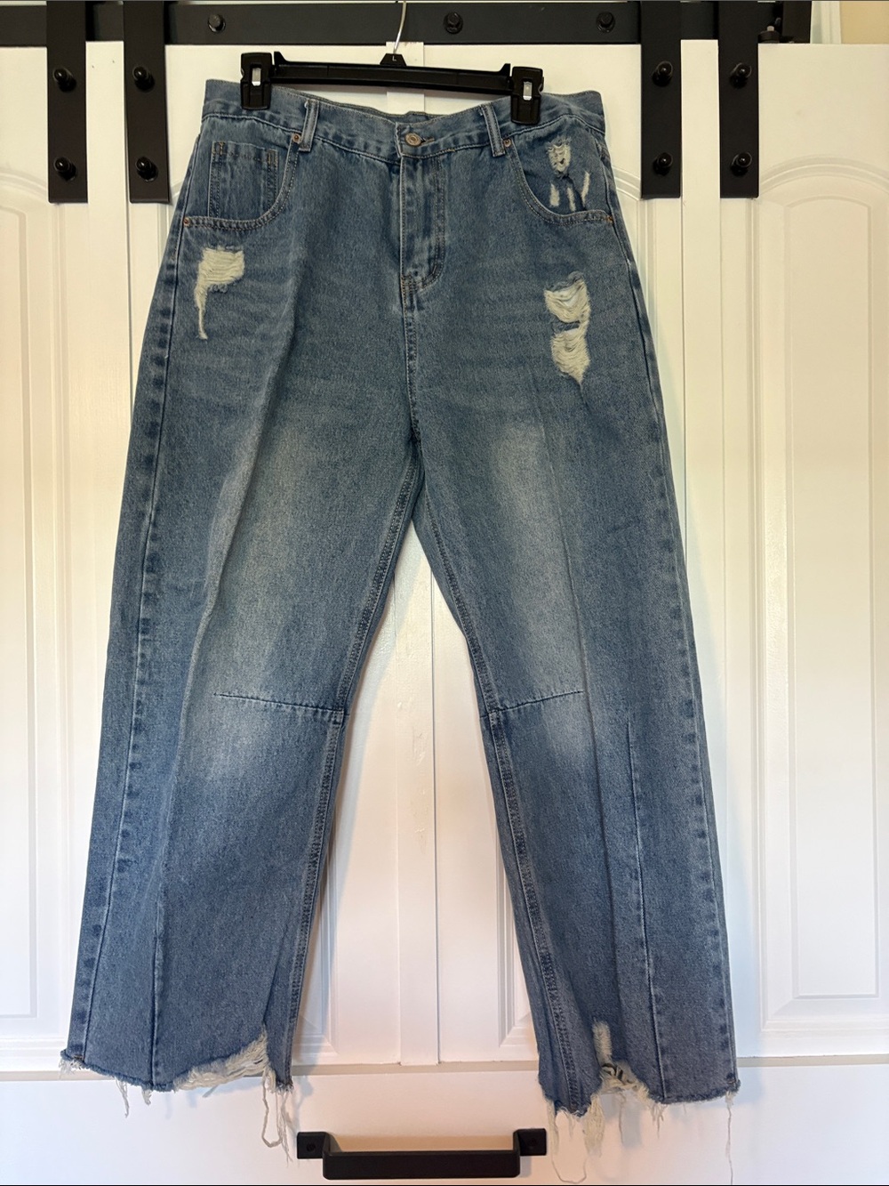 Womens Distressed Light Blue Denim barrel Jeans